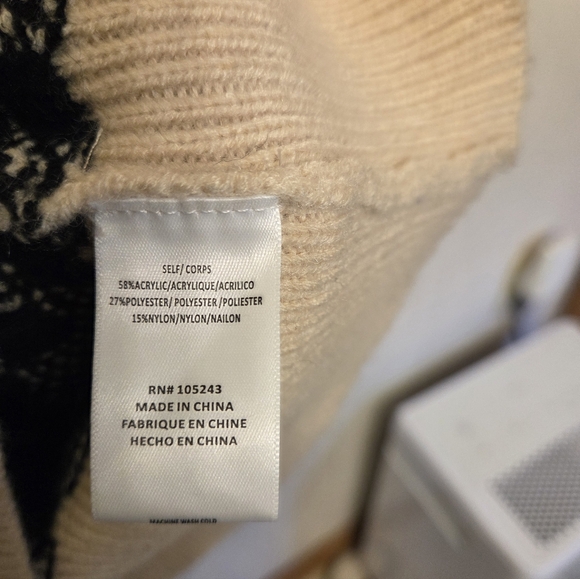 Studio B Black and Cream Geometric Sweater - Picture 3 of 3